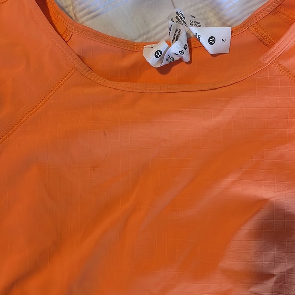 Lululemon Lightweight Stretch Run Short Sleeve Shirt
Orange Soda size 2 - Picture 5 of 10